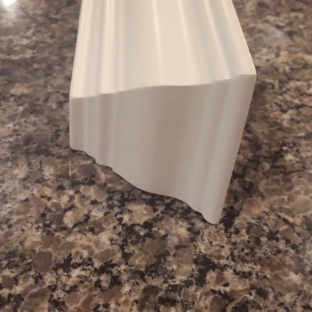 Decorative white display shelf hold up to 20 lbs gently used 12